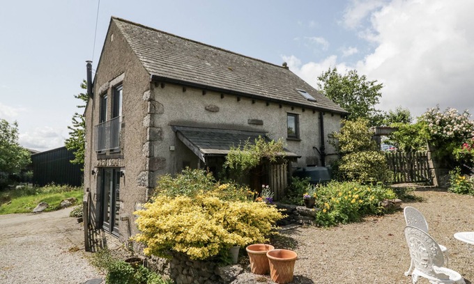 Warton Cabaña | TREACLE, family friendly, character holiday cottage in Carnforth