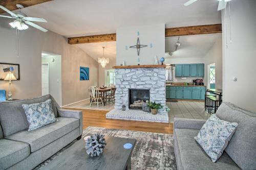 Mid America Casa | Treasure Isle Riverfront Home Pets Welcome!