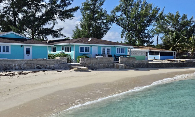 Andros Town Apartamento | Treasures of Andros Emerald Unit Cottage