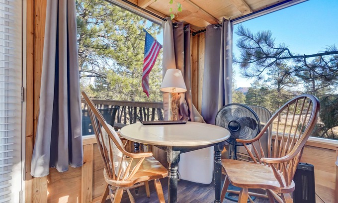 Larkspur Casa | Tree Fort Escape