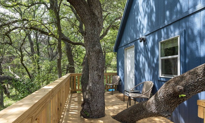 Buda Cabina | Tree House at Memorial Mini Golf