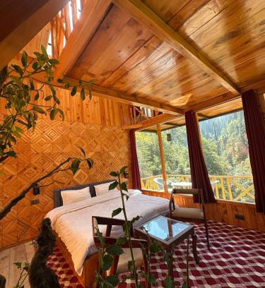 Shoja Chalet De Esquí | Tree House by The Forest Pinnacle and Café, Jibhi