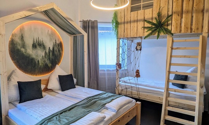 Schoenau an der Brend Apartamento | Tree house suite - family-friendly with play corner and unique bunk bed