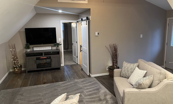 Parkdale Apartamento | Tree house without the tree.