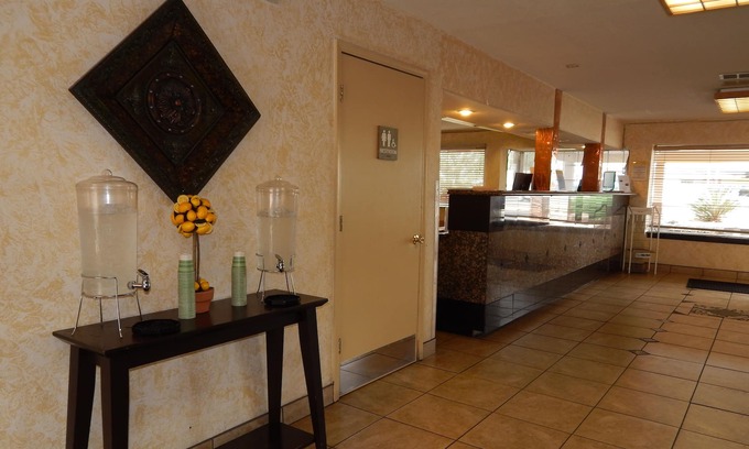 Northeast Heights Hotel | Tree Inn & Suites Albuquerque.