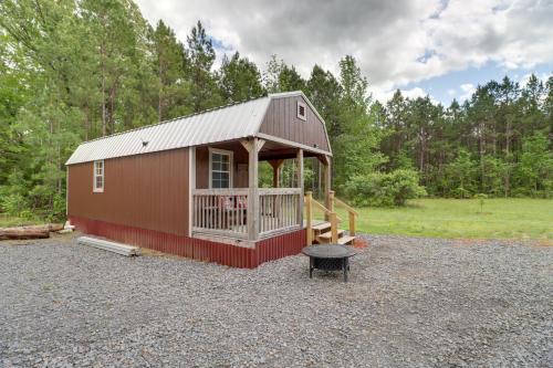 Higden Casa | Tree-Lined Higden Retreat Close to Parks and Trails