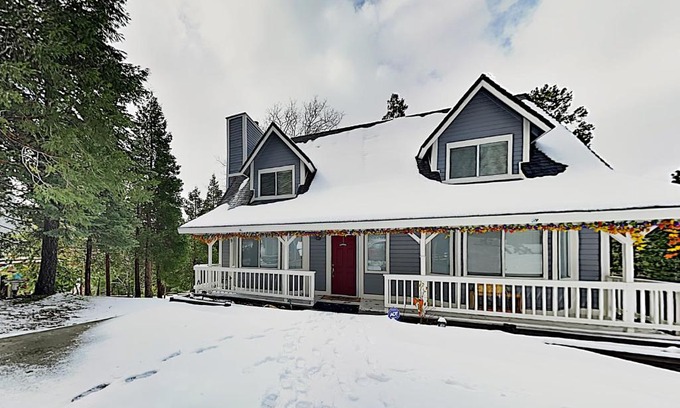 Lake Arrowhead Casa | Tree-Top Getaway