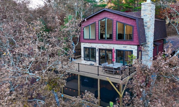 Basye Chalet De Esquí | Tree-top serenity! | Big sky views & private hot tub under the stars | Bryce Resort