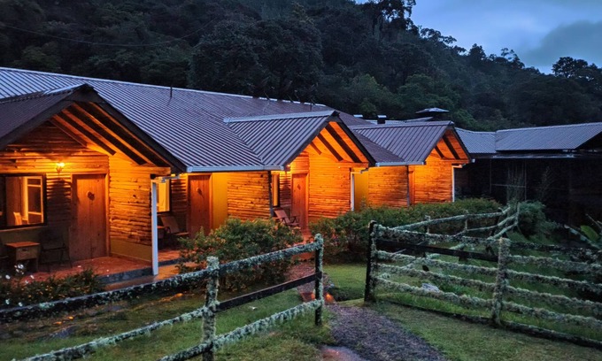 Los Naranjos Cama Y Desayuno | Tree Trek Boquete Adventure Park