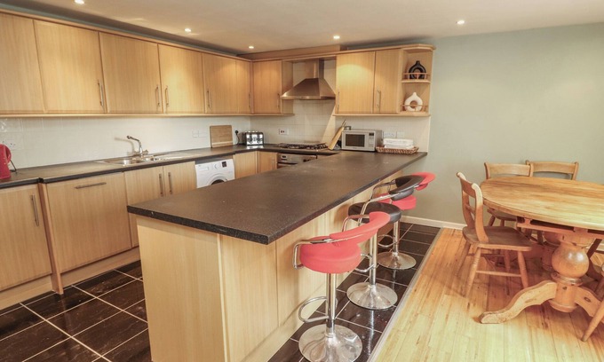 Cleator Moor Cabaña | TREE VIEW, pet friendly in Cleator Moor