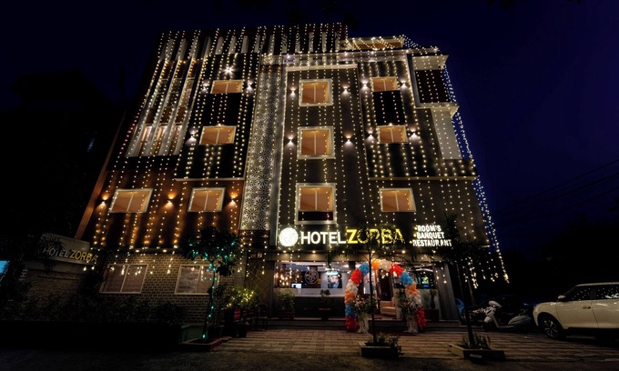 Bhopal Hotel | Treebo Premium Zorba - Hoshangabad Road