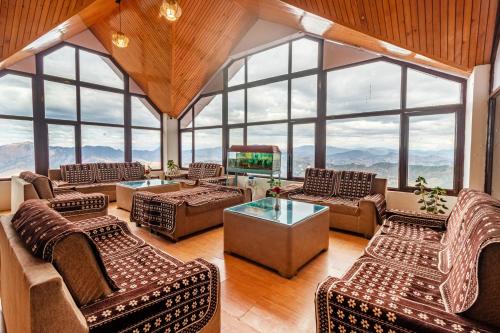 Fagu Hotel | Treebo Snow View Resort Kufri With Mountain View