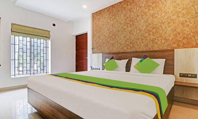 Guruvayur Hotel | Treebo Trend Sreepathi Mayoogha