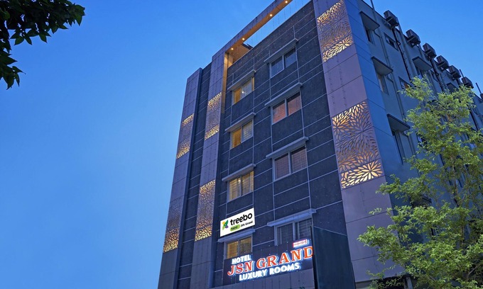 Vijayawada Hotel | Treebo Trend JSN Grand