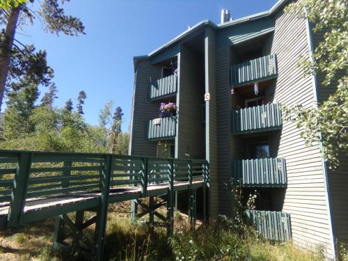 Wildernest Apartamento | Treehouse 2 bed 2 bath C THWC