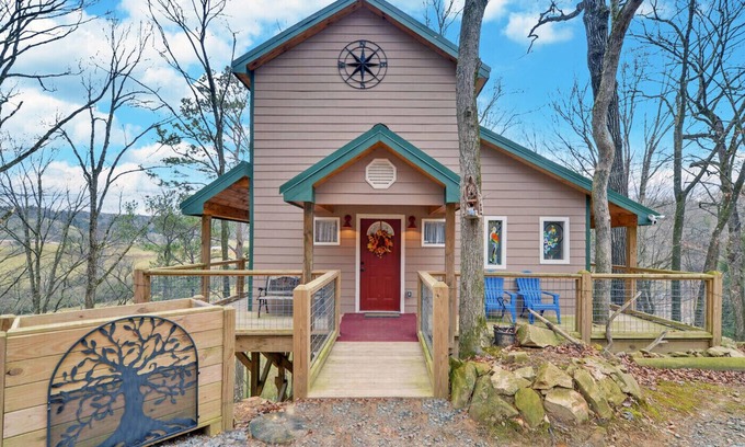 Ellijay Cabaña | Treehouse Ellijay Star5vacations