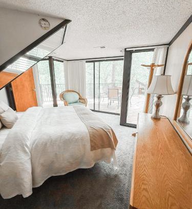 Village of Four Seasons Casa | Treehouse Treetop Village66-3bed3bapools-8pp