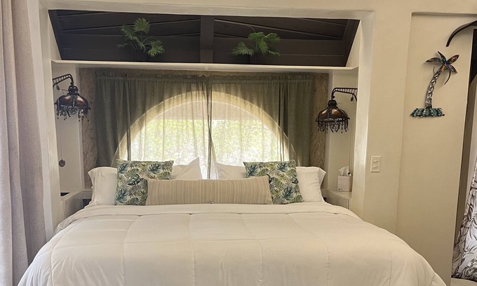 Long Beach Estates Casa | Treehouse