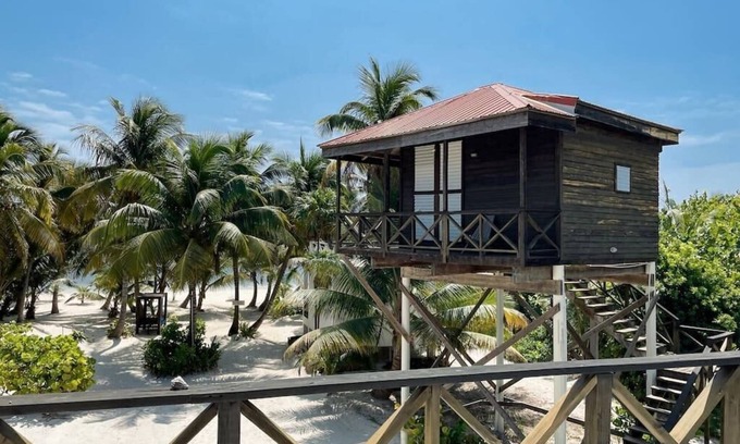 San Pedro Apartamento | Treehouse W/ Sea View @ North Beach Retreat