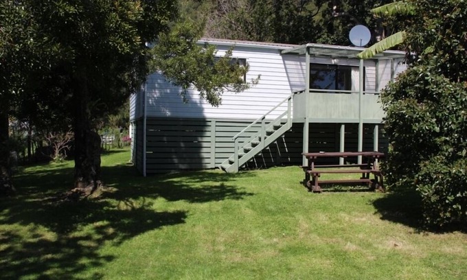 Waihau Bay Casa | Whanarua Bay Cottages - Casa del Árbol