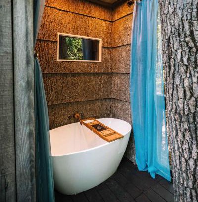 Chattanooga Chalet De Esquí | Treetop Hideaways: Redbud Treehouse in Chattanooga