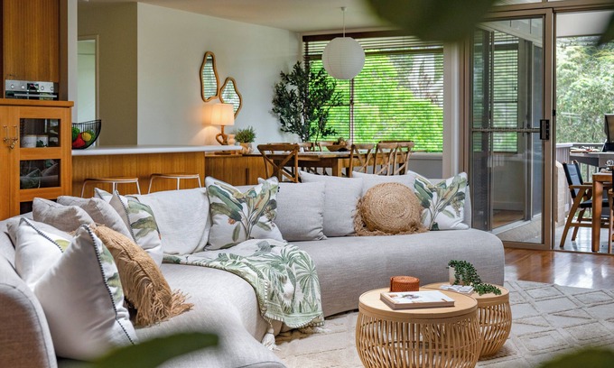 Macmasters Beach Casa | "Treetop Retreat" – Ocean Views & minutes to Beach