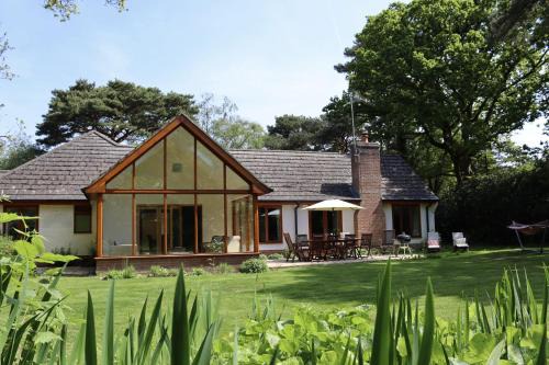 Wimborne Casa | Treetops