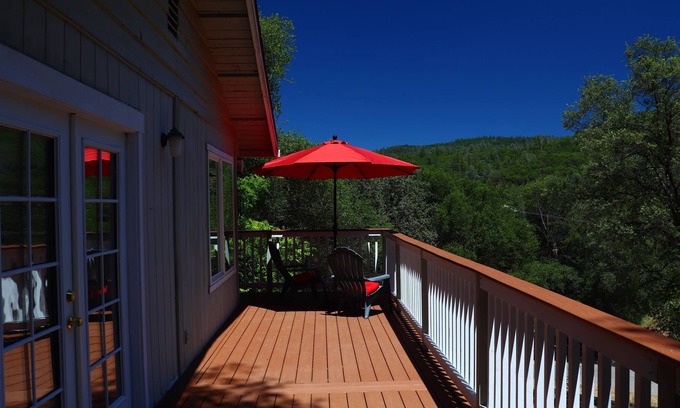 Grass Valley Casa | Treeview Villa - Good Dogs Welcome!