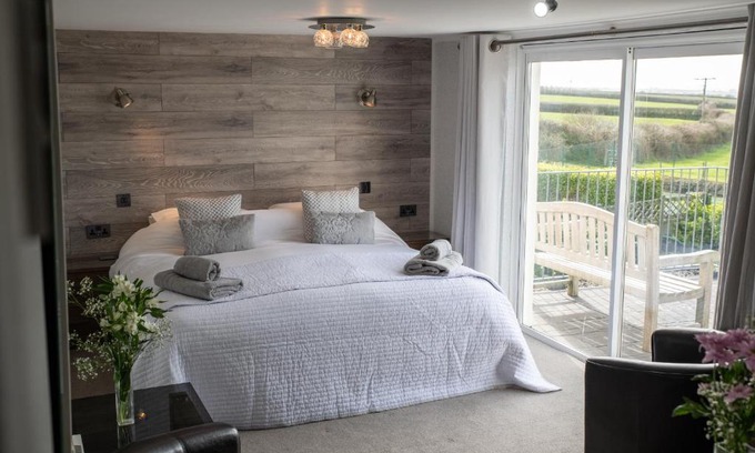 Helston Cama Y Desayuno | Tregaddra Farm B&B