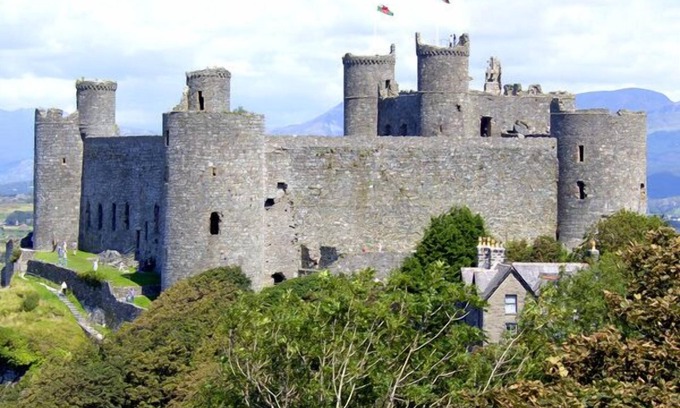 Llanfair Cabaña | Trem y Mor, LLANFAIR