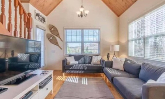 Mont-Tremblant Cabina | Tremblant Chalet Haven - 3-BR Mountain Retreat