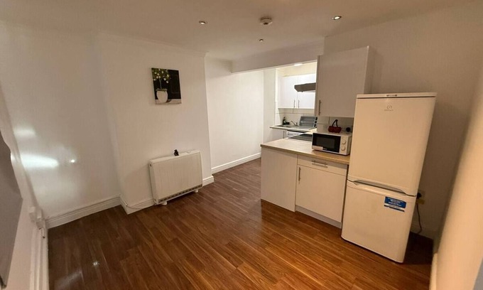 Coldharbour Apartamento | Tremendous 4-bedroom apartment with AC in vibrant London BT7