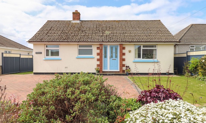 St Austell Cabaña | TREMETHIC, family friendly, with a garden in Trewoon