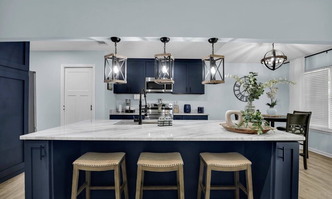 Pooler Casa | Trending Tranquil Retreat W/ Theater&Pool Table