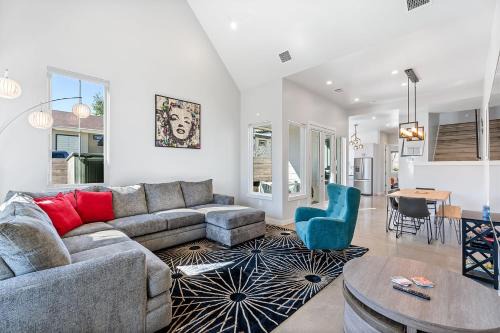 South Manchaca Casa | Trendy 3 bedroom in South Austin Pet Friendly