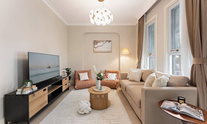 Petersham North Casa | Trendy 4BR Petersham Stay Steps from Top Cafés