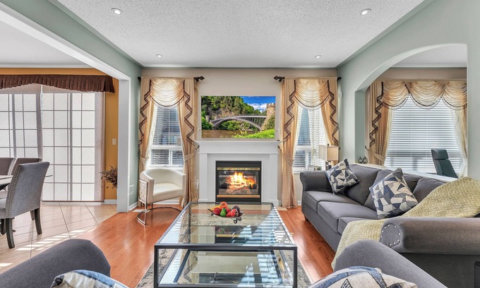 Brampton Casa | Trendy and Cozy - 4BR & 3.5WR - Spacious and Family Friendly Detached - Retreat