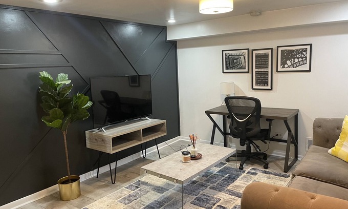 Douglas Condominio | Trendy 2 bdrm near McCormick Place & Wintrust Arena