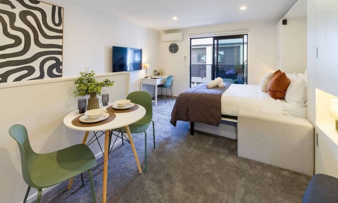Sydenham Casa | Trendy Central City Studio Stay