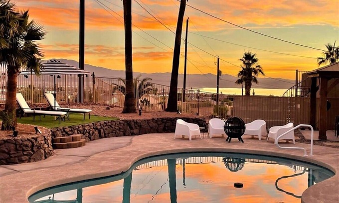 Lake Havasu City Casa | Trendy Getaway + Pool, Spa, Game Room, Views