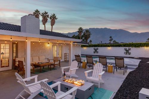 Desert Park Estates Casa | Tres Palmeras Hideaway by ACME House Company