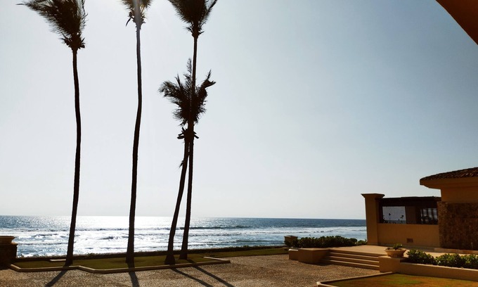 Barra Vieja Hotel | Tres Vidas Acapulco Suites