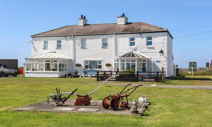 Caergeiliog Casa | Trewan Cottage