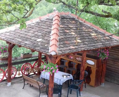 Mokra Gora Apartamento | Tri bagrema KM