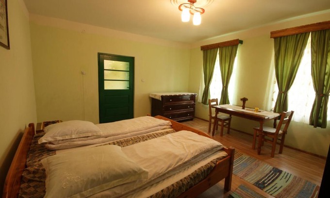 Darlos Casa | Tri Feresti
