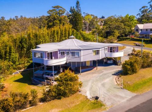 Eagle Heights Casa | Tri-Living with Coastal Views Tamborine Mountain