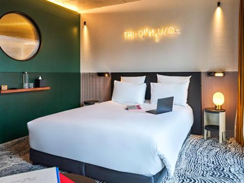 Clichy Hotel | TRIBE Paris Clichy