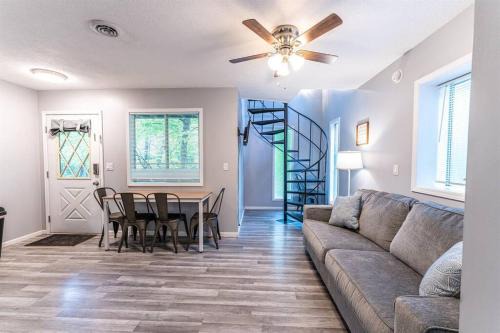 Indian Point Villa | Tribesman #23 Newly Renovated, Near Silver Dollar City