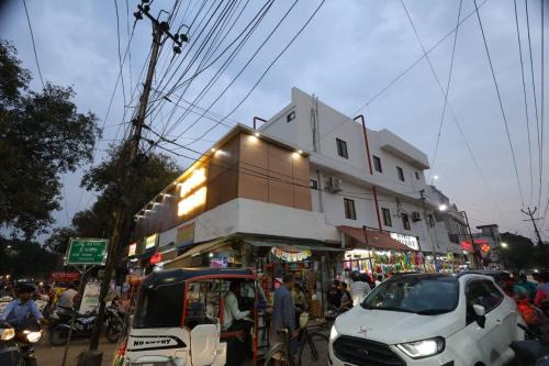 Agra Casa | Tridev Hotel