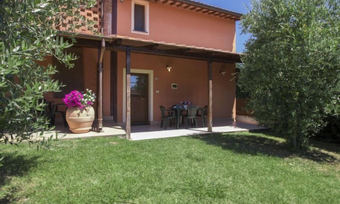 Orentano Apartamento | Trilocale by Interhome